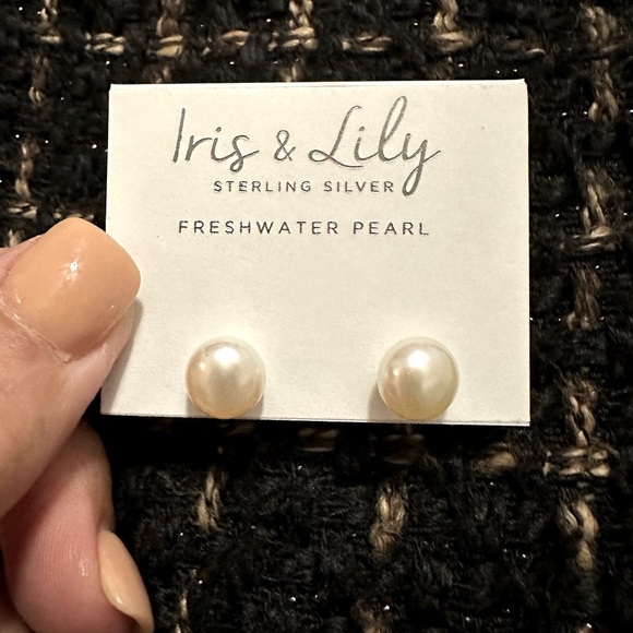 IRIS & LILY FRESHWATER PEARL 925 Silver Earrings - Picture 1 of 2